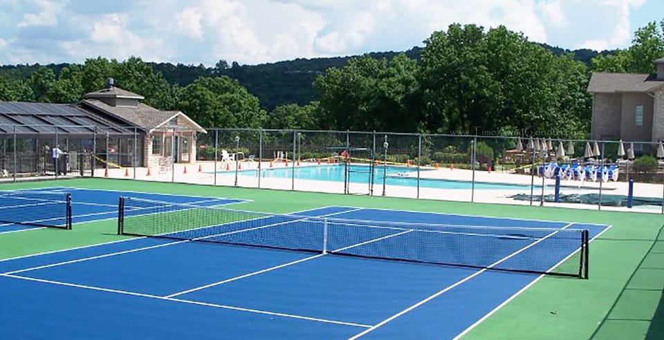 Enjoy Pointe Royale’s Pickleball and tennis courts (included in your amenities)!