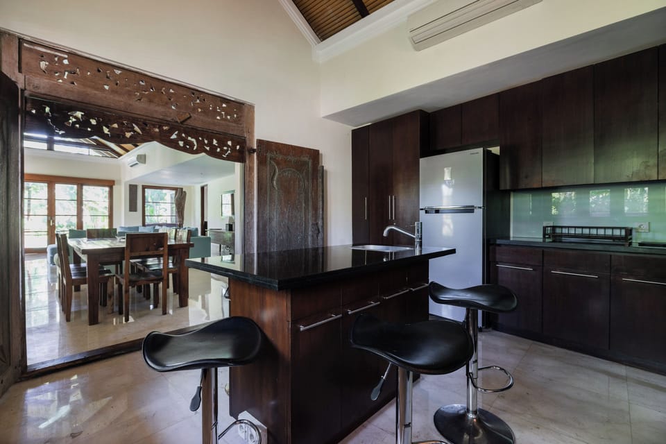 Kitchen bar 