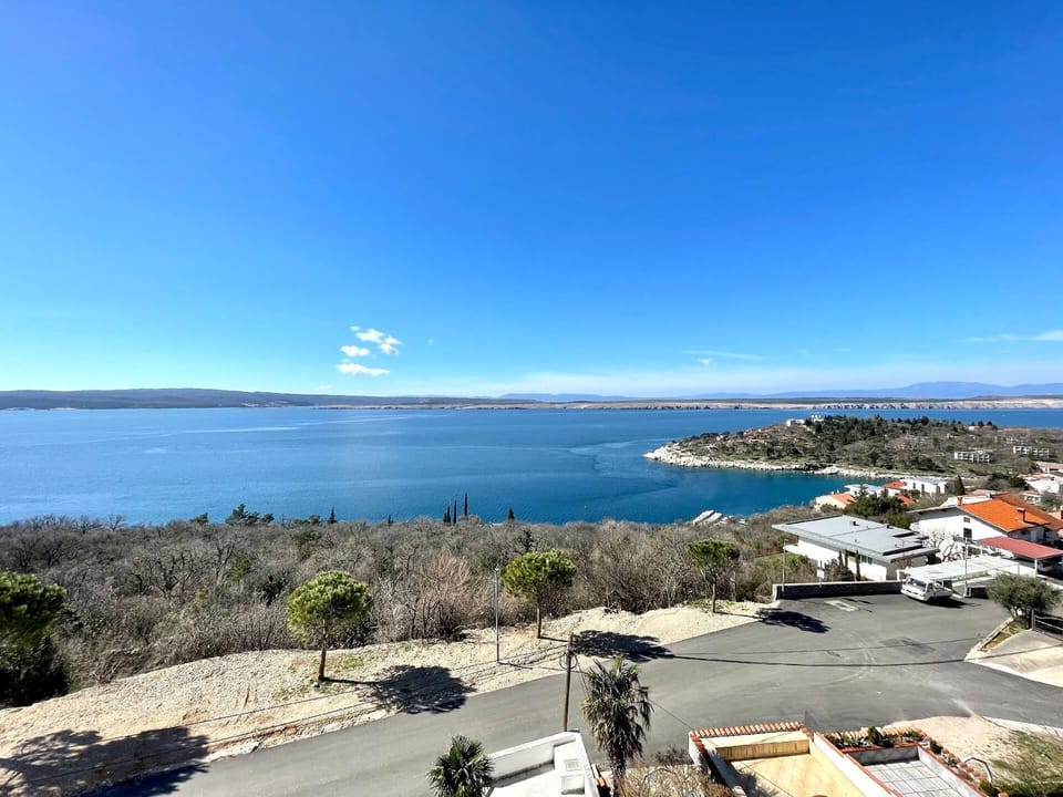 Beach/ocean view