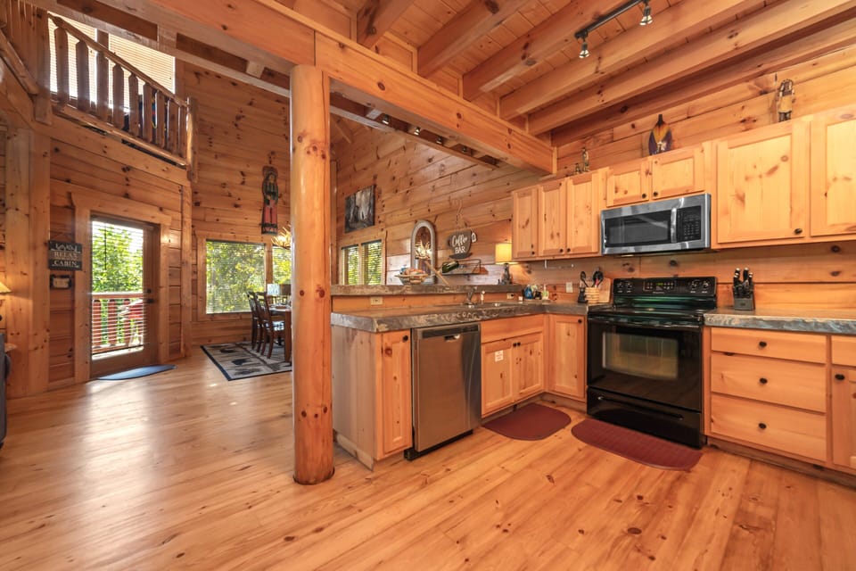 Gourmet kitchen, fully stocked with everything you need for cooking 
