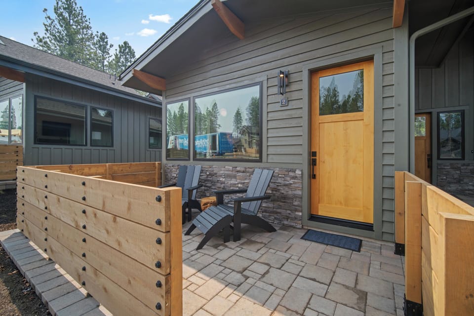 18129 Forestbrook-33
