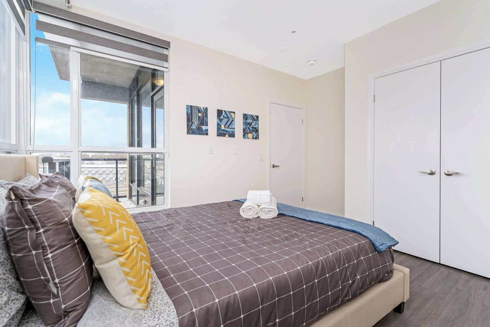Queen bedroom suite