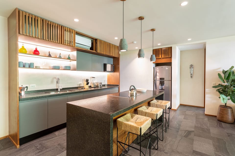 fully equipped kitchen