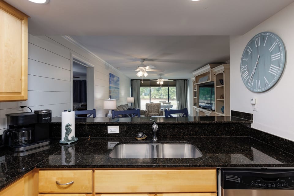 The pass through breakfast bar is the perfect place to start your day. 
