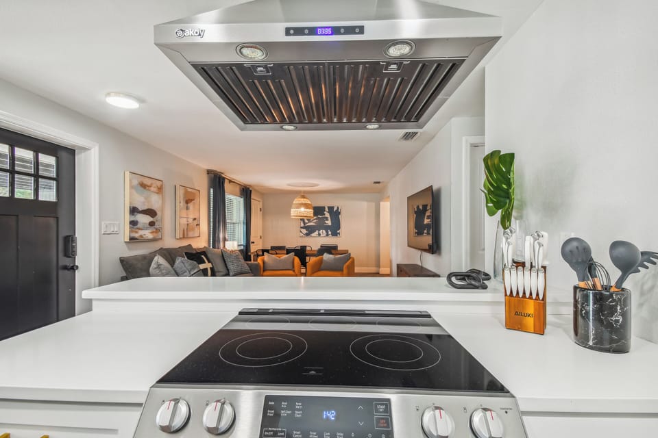 Modern Kitchen w/Frig, stove, DW, micro, Keurig & everything needed! 