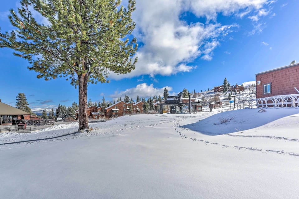 Tahoe Donner Ski Resort | 2 Mi From Property