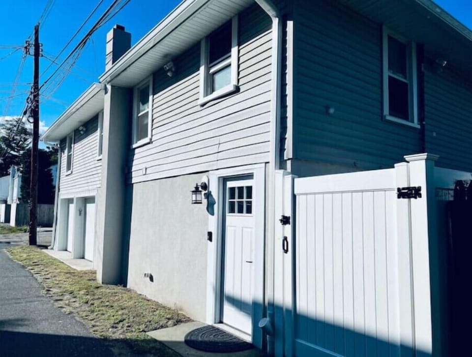 Brightly lit back alley provides additional entry to the Asbury Park Cottage.