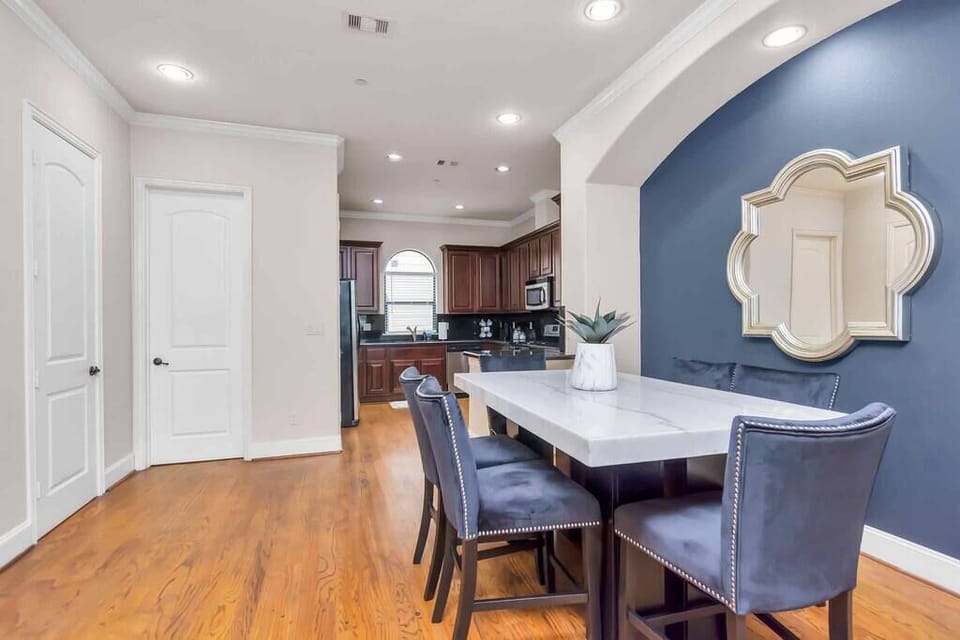 Unit 127 dining area 