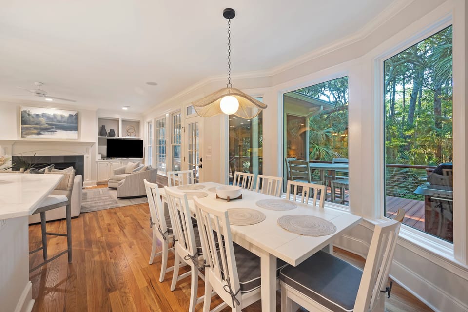 Second Dining Table - Seats 8 Guests