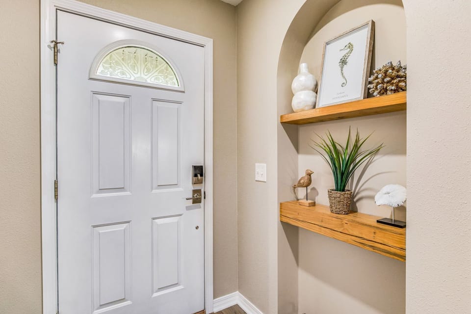 Front entry way of Sweet Dreams.