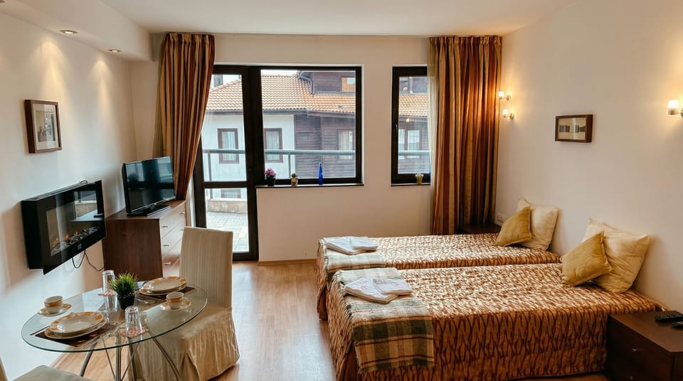 South Facing Bright Mountain View Penthouse - 2 balconies, 300mbps WIFI, washer Apartment in Bansko