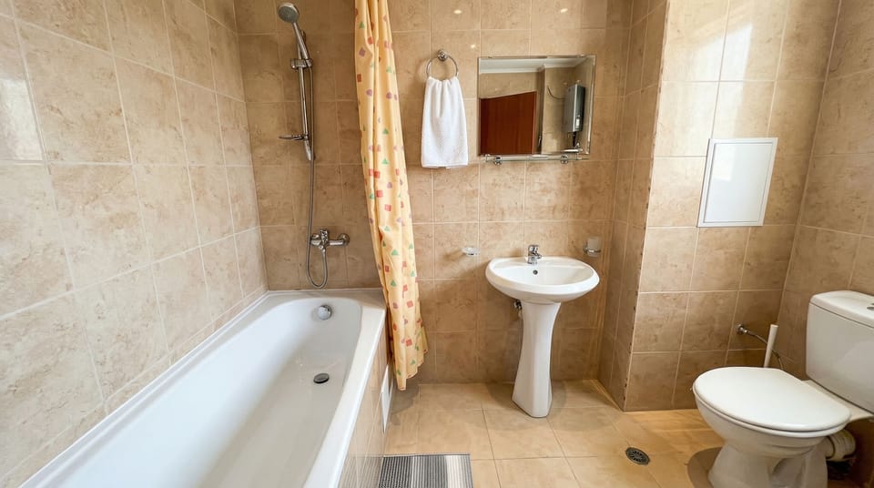 South Facing Bright Mountain View Penthouse - 2 balconies, 300mbps WIFI, washer Apartment in Bansko