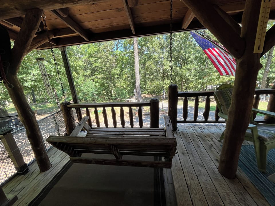 “On a front porch on a swing, just a swinging!” 🎶🎼🎵