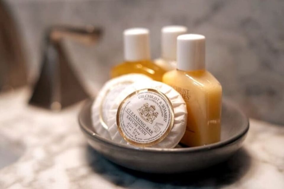Bathroom amenities