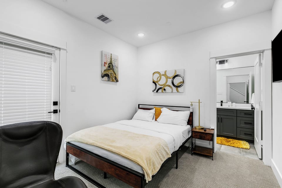 1st bedroom with a queen size bed