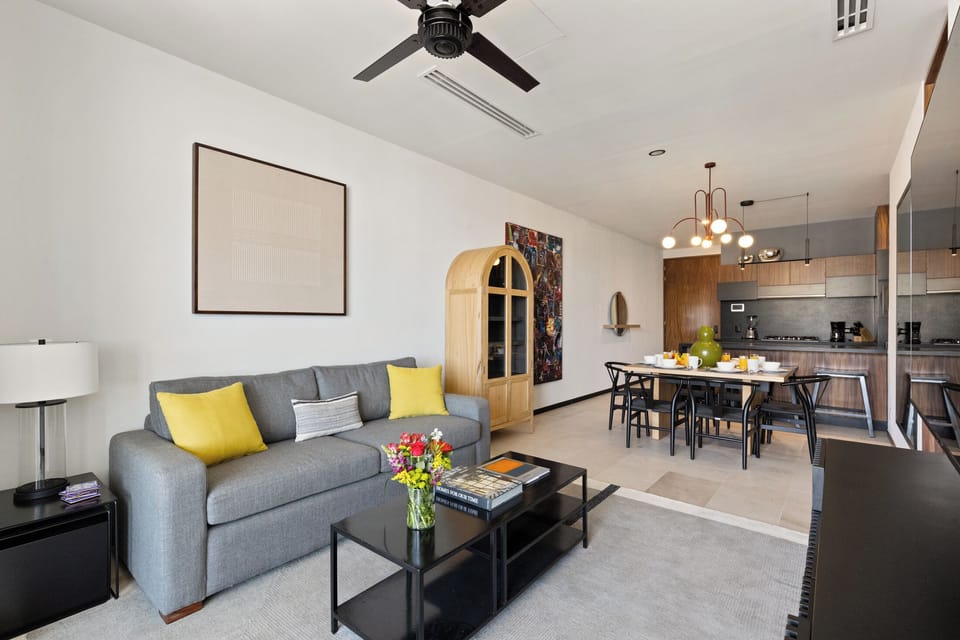 Condo - Image 7
