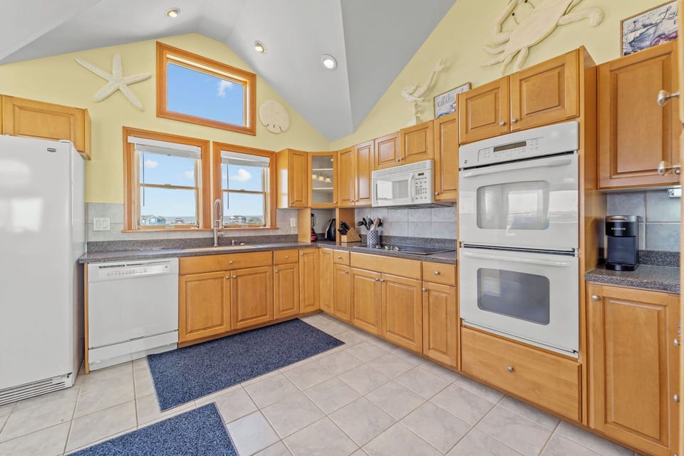 11-Surf or Sound Realty - 1154 - Emerald Point - Kitchen -2
