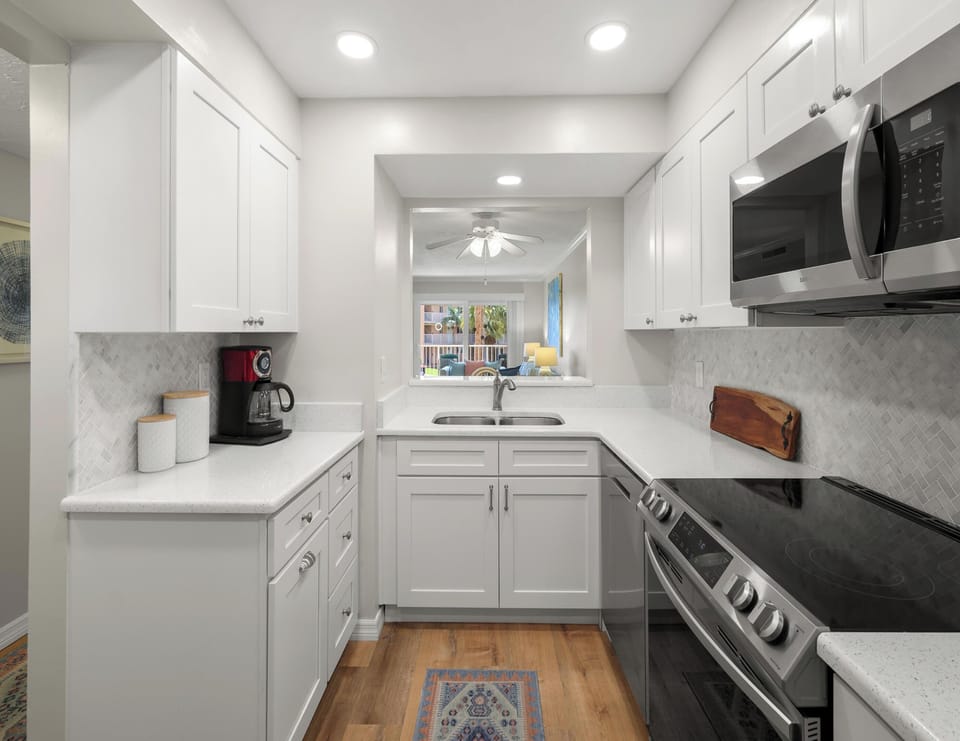 Fully Equipped Kitchen with Stainless Steel Appliances