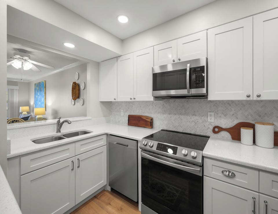 Fully Equipped Kitchen with Stainless Steel Appliances