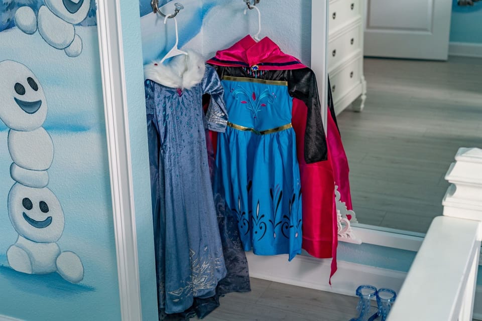 Outfits for your princess to try on!
