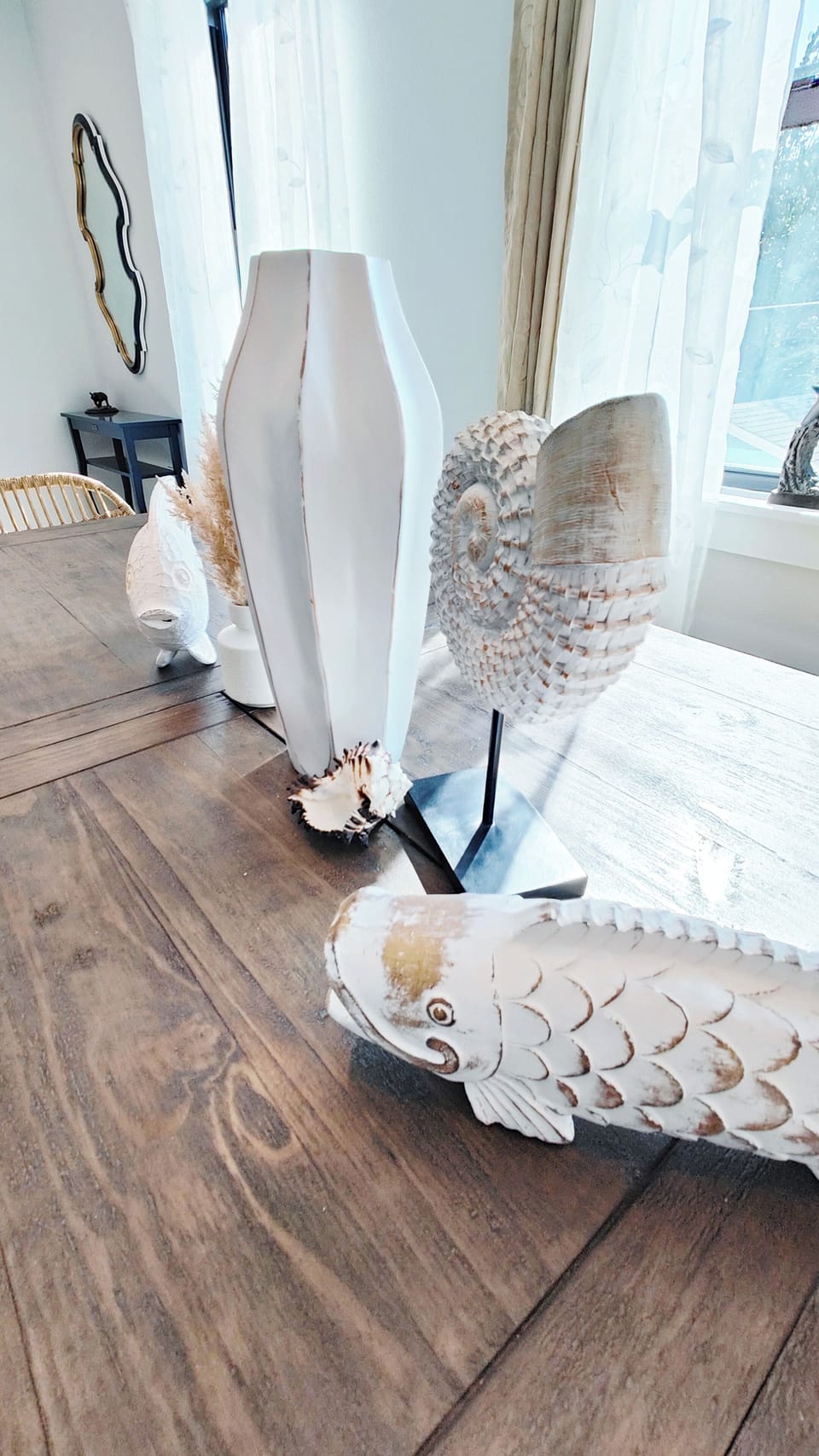 Neutral tasteful décor throughout.