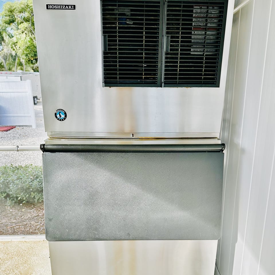 550lb Restaurant-grade ice machine.