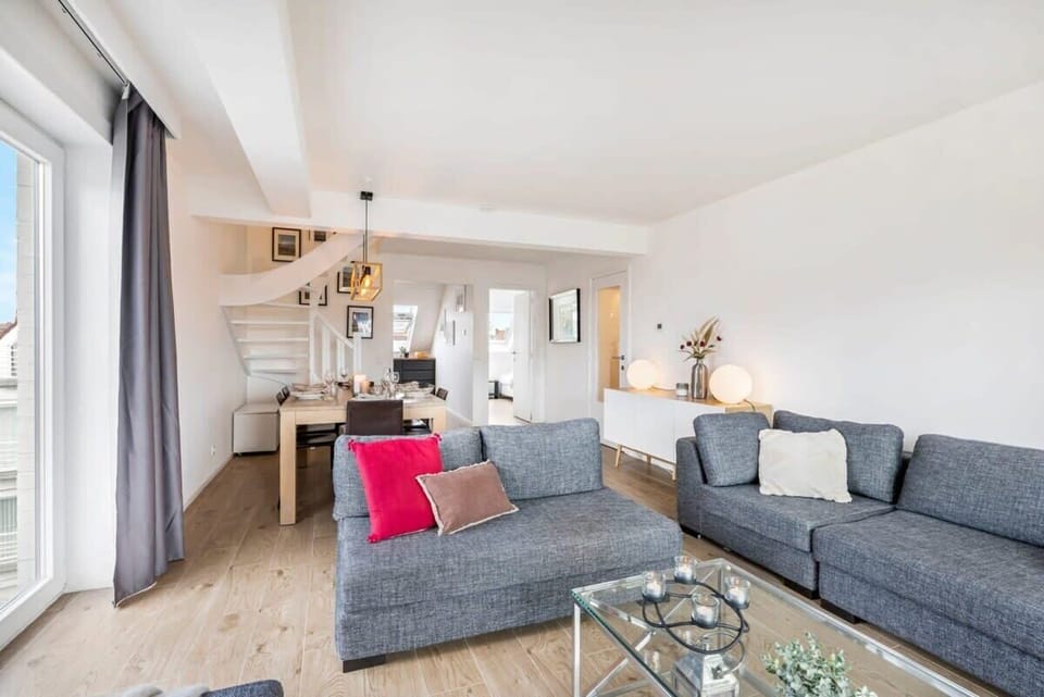 Pleasant living space overlooking the square