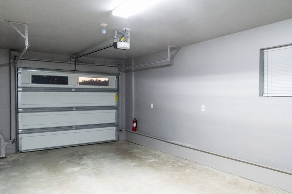 Garage room.