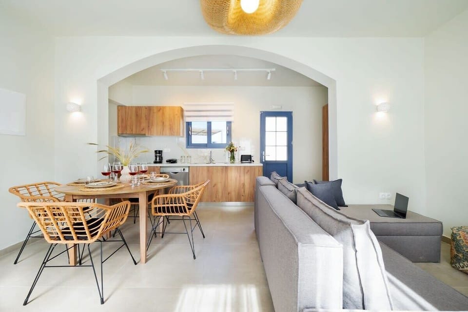 Bright Open-Concept Kitchen with Dining Area