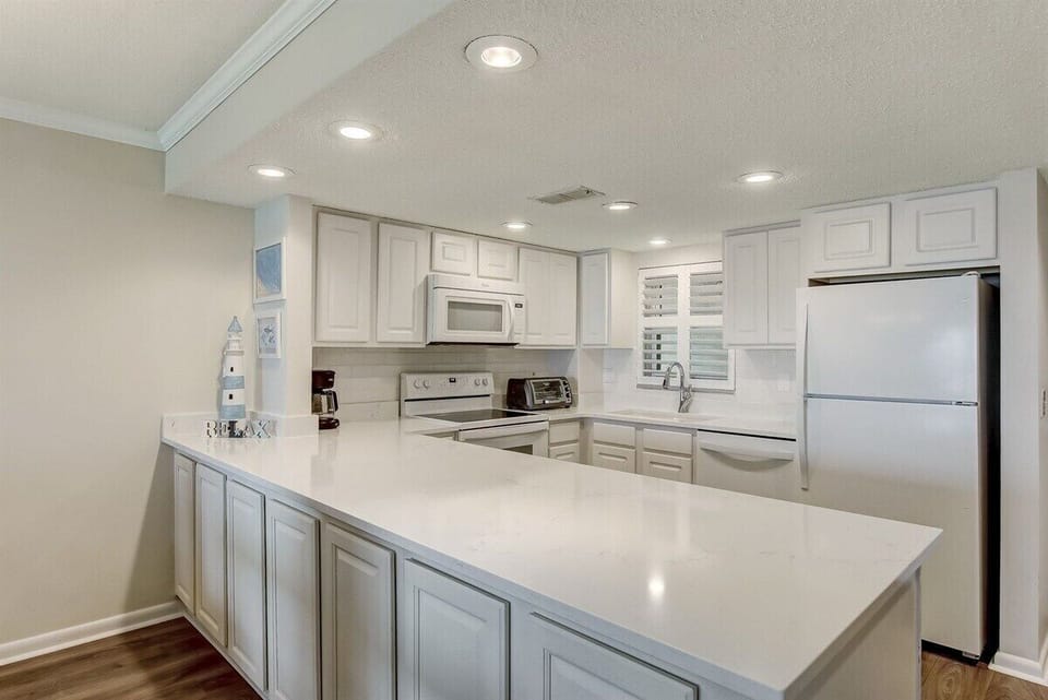 Beautiful Countertops in Your Fully Equipped Kitchen