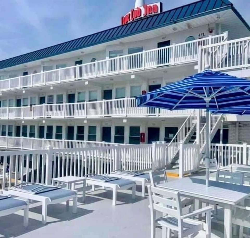 Enjoy our Sundeck with ocean & pool views, chairs, loungers and umbrellas!