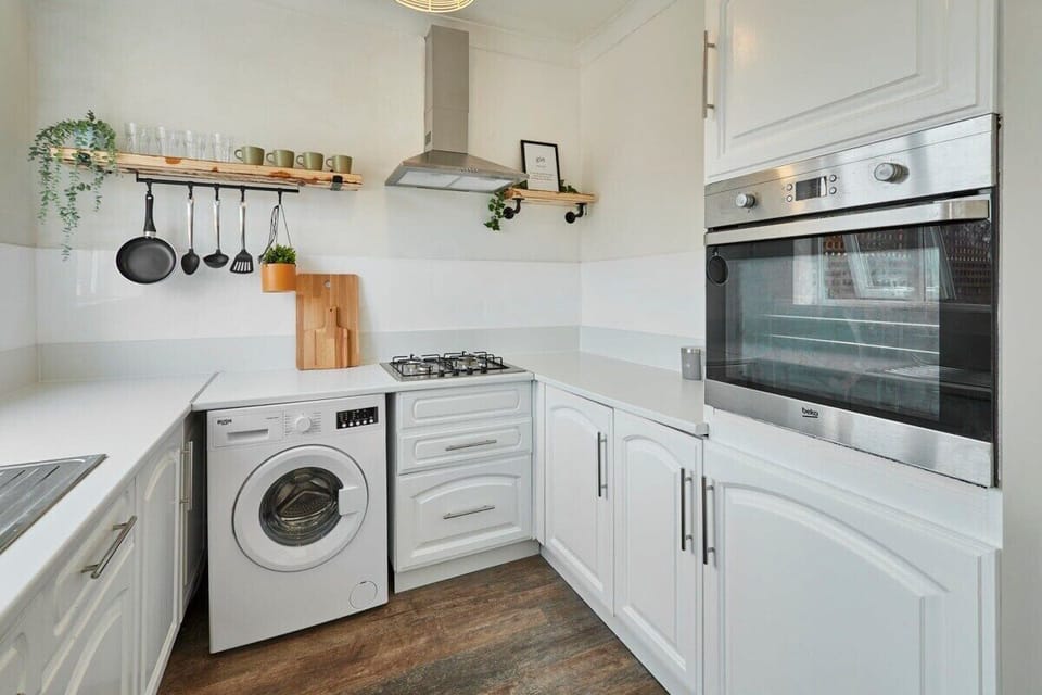Church Street, Golborne - Host & Stay