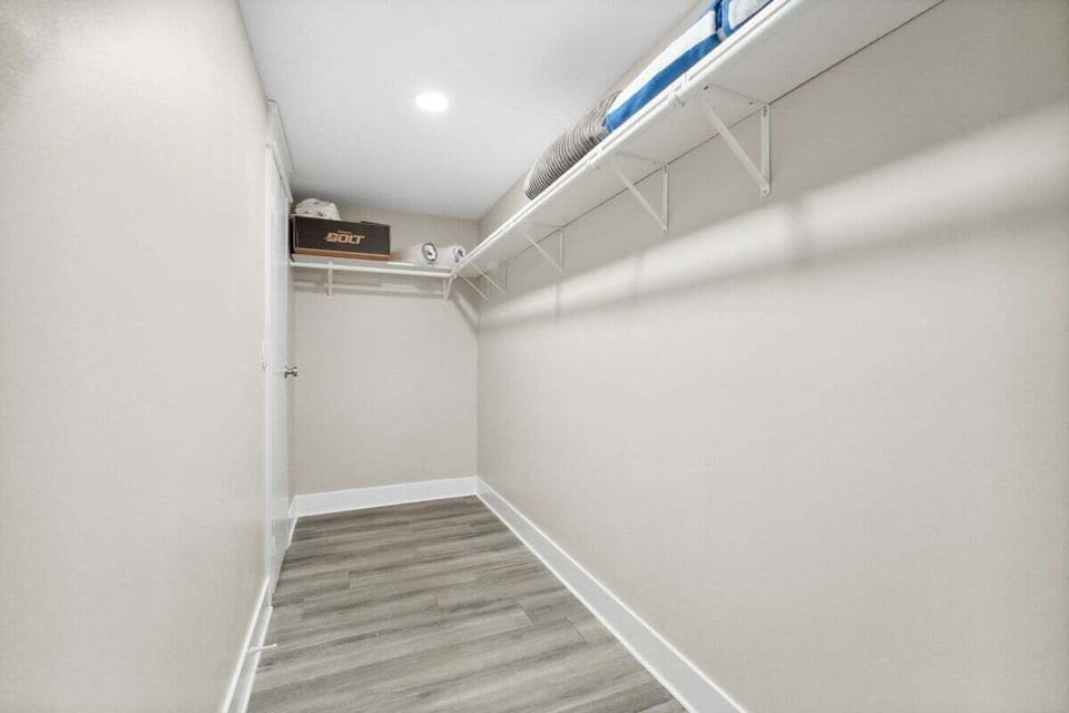 Walk-in mster closet