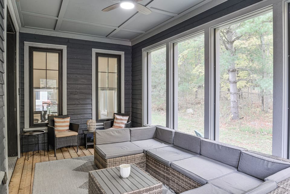 Monyca Muskoka Room