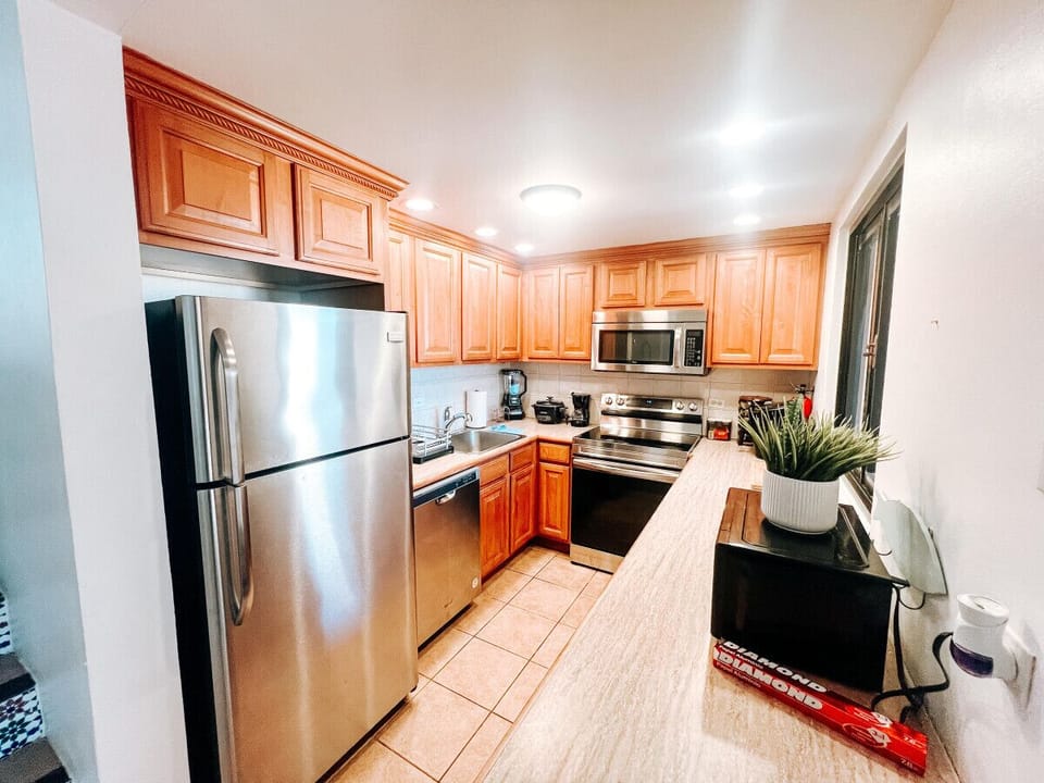 Fully Equipped Open Kitchen for Dining and Cooking