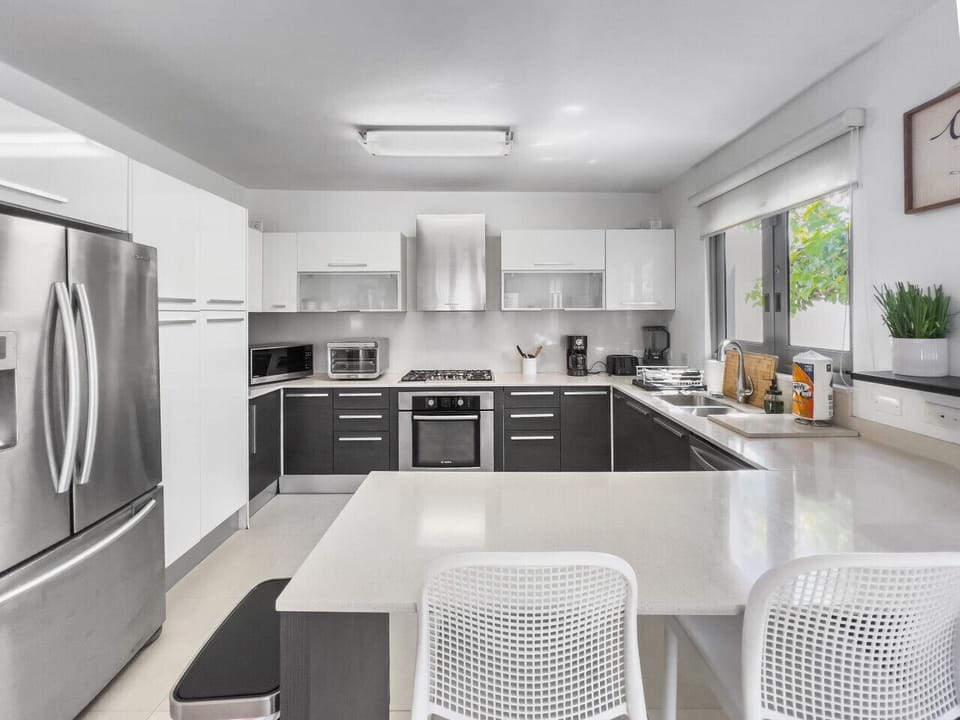 Your modern culinary space awaits