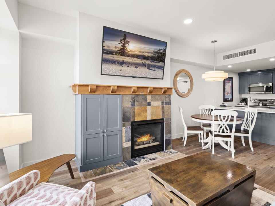 Living Room / Dining / Kitchen