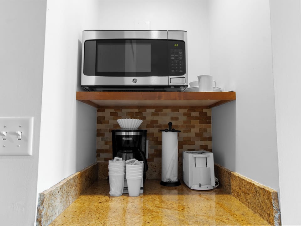 Kitchenette Details