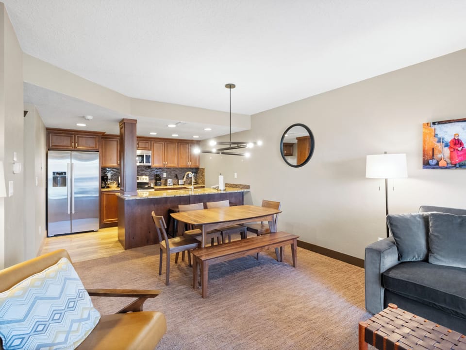 Kitchen / Dining Table for 6