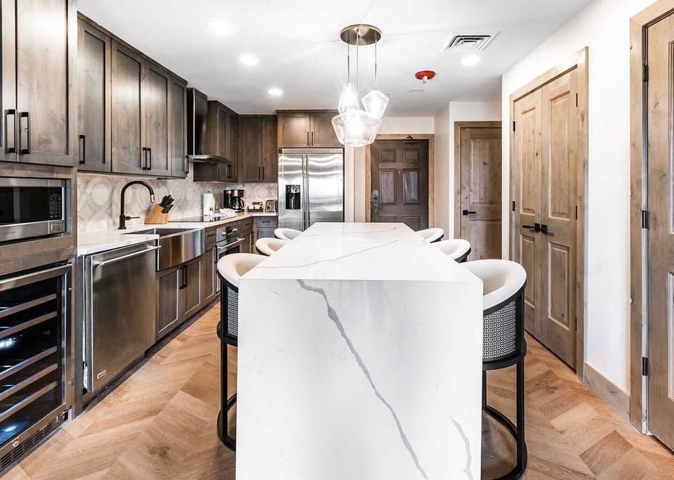 Kitchen Dining Island