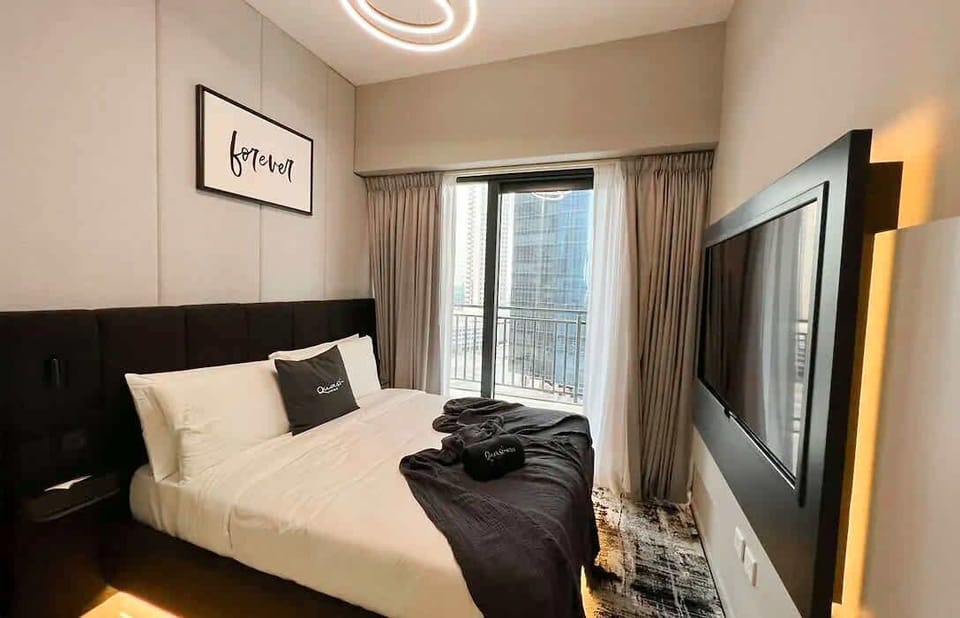 Experience luxury and comfort in this beautifully designed apartment.