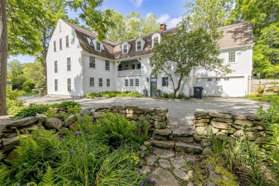 Side view from one of the many gardens