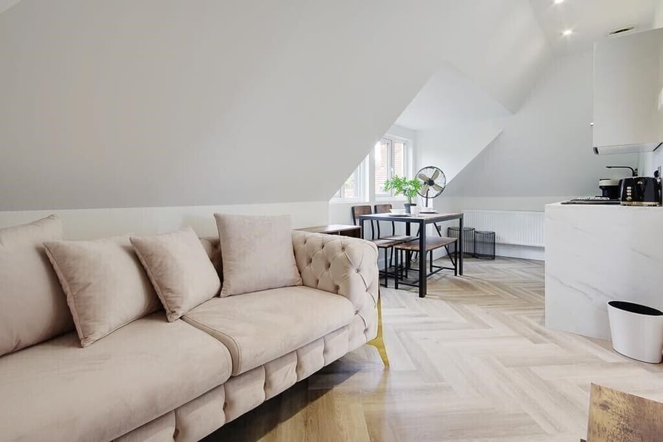Living Room / Lounge