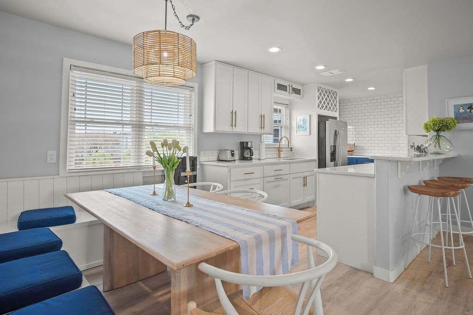 A dining experience that feels both grand and homey—bon appétit!