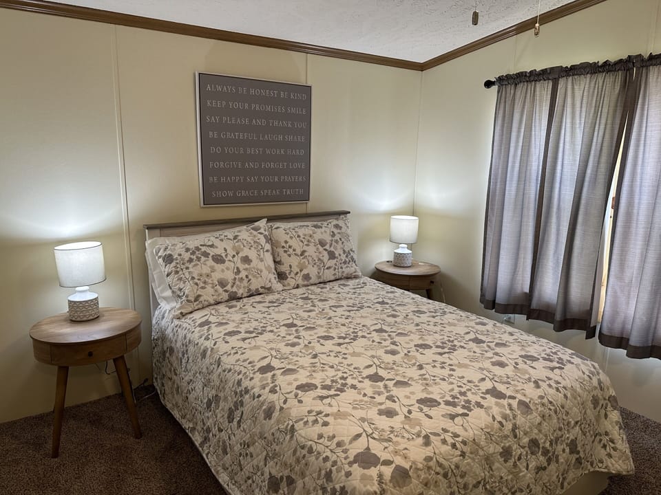 1st Choice Lodging - Burr Oak Bungalow