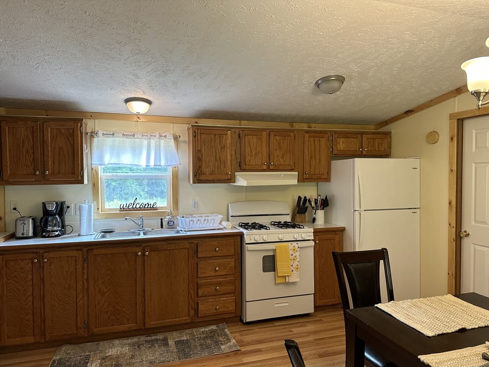 1st Choice Lodging - Burr Oak Bungalow