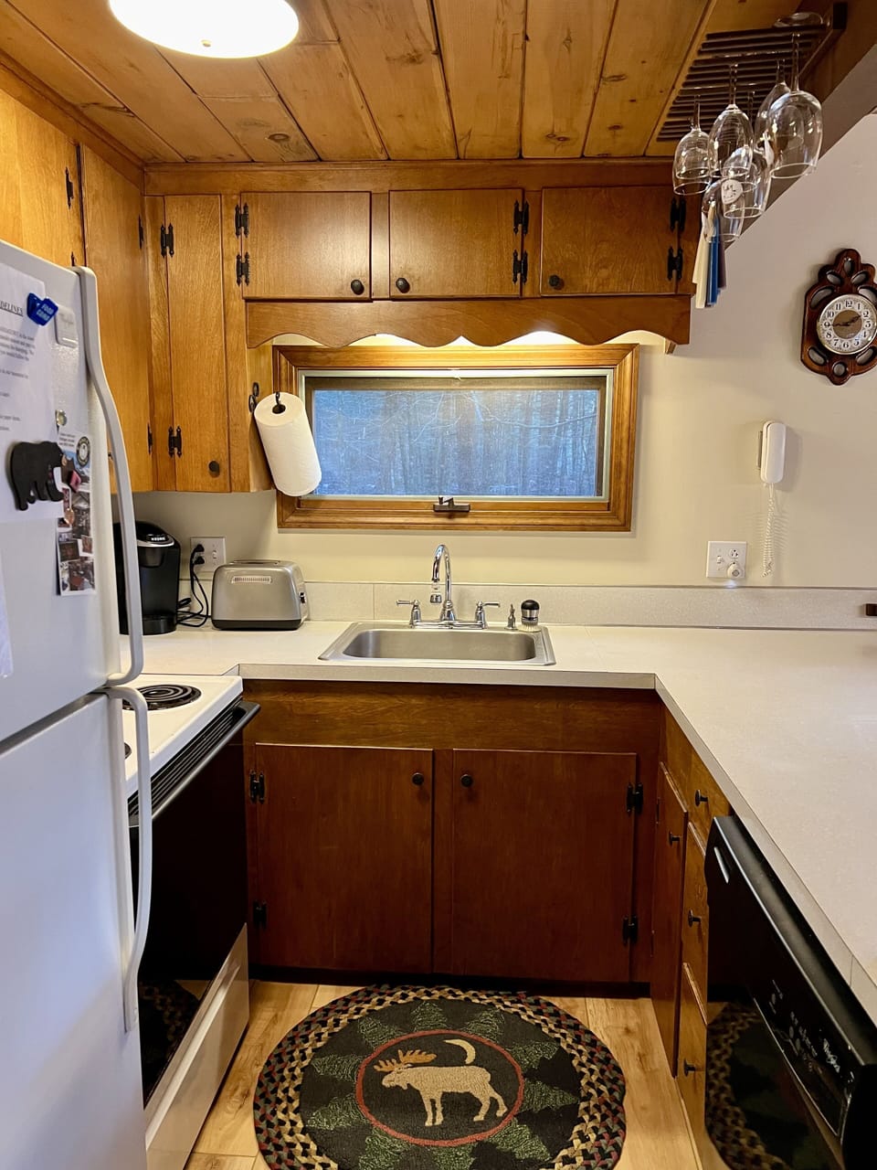 kitchen w microwave, dishwasher, stove, fulloven, Keurig and fr press coffee pot