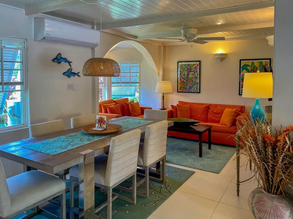 The dining and living space