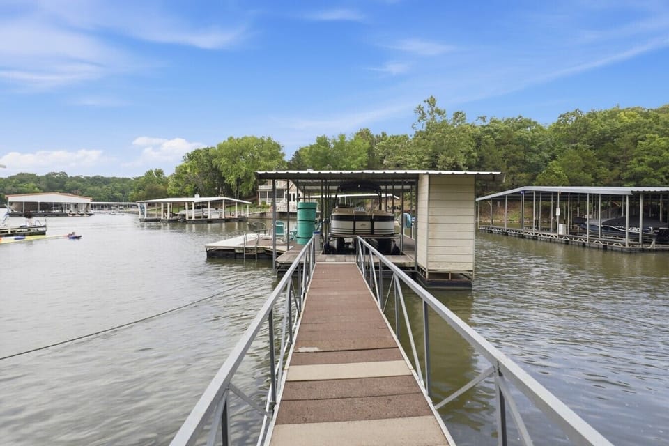 Dock
