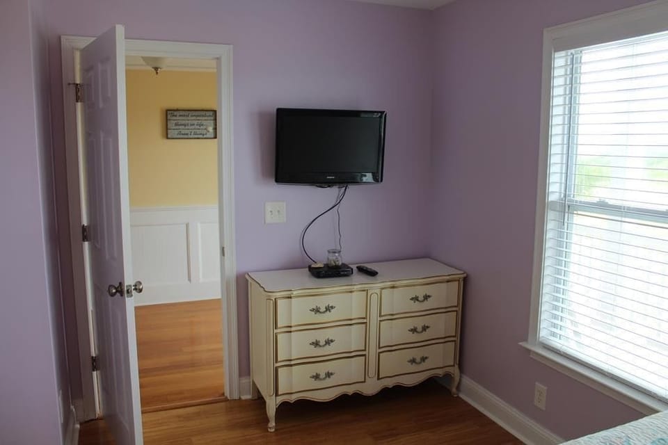Double Queen Bedroom 2
